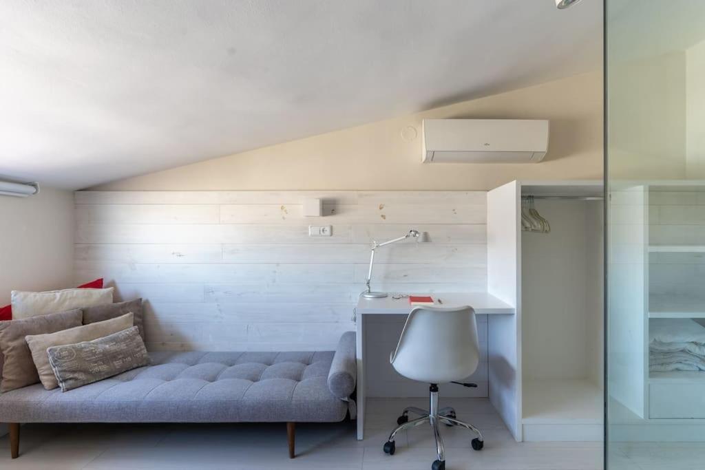 Penthouse With Private Terrace In The Center * Barcelona