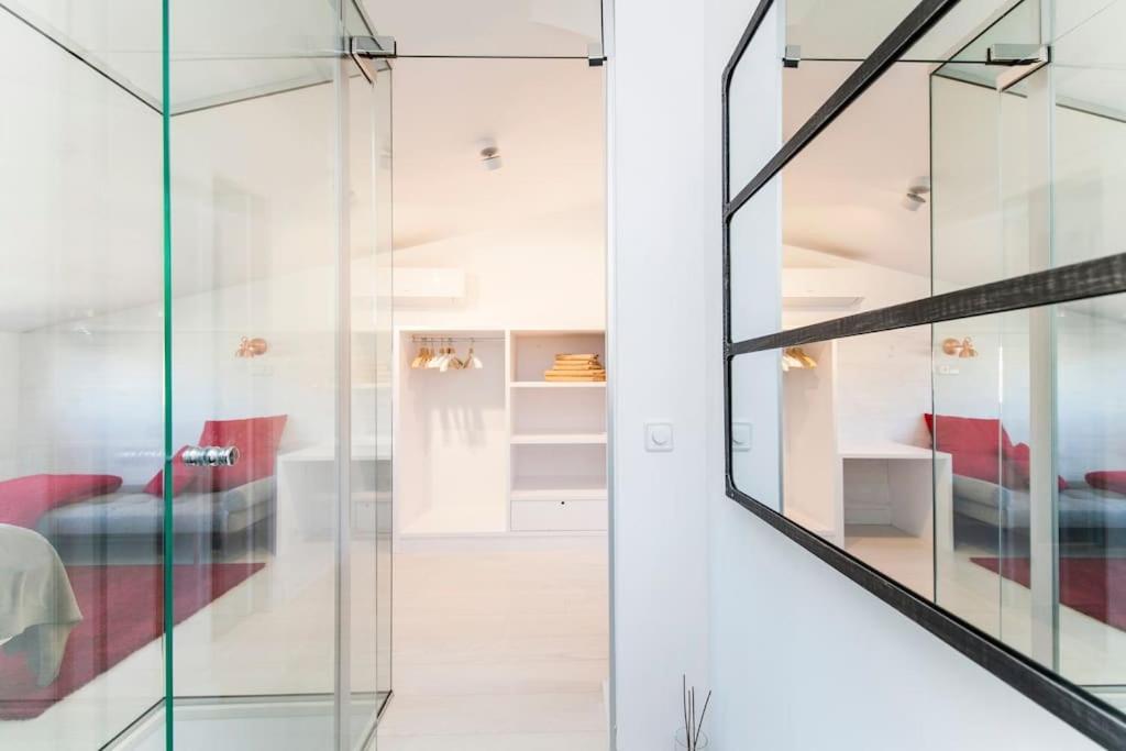 Apartment Penthouse With Private Terrace In The Center