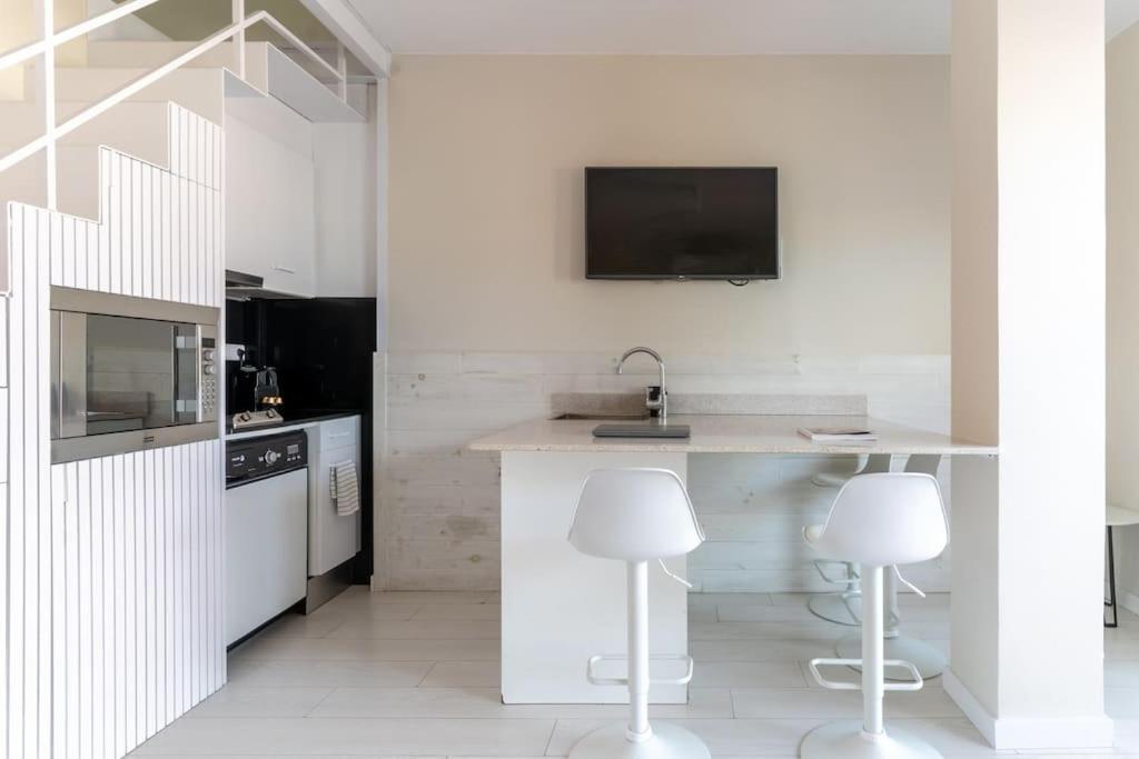 Apartment Penthouse With Private Terrace In The Center *
