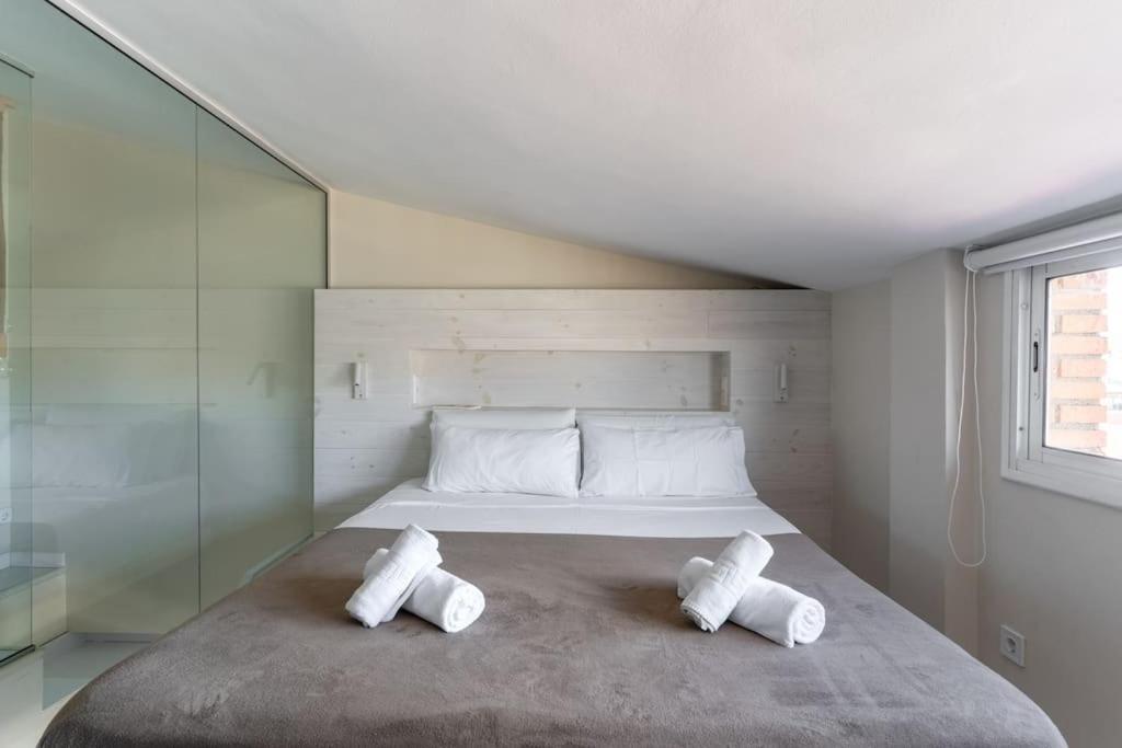 Apartment Penthouse With Private Terrace In The Center Barcelona